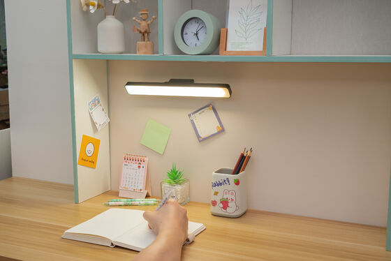 โคมไฟแม่เหล็กแบบชาร์จไฟได้เซ็นเซอร์สัมผัส สำหรับห้องอ่านหนังสือ ห้องนอน เมืองซัวเถา อำเภอเฉาหยาง แสงสว่างพกพา ใช้งานได้ยาวนาน