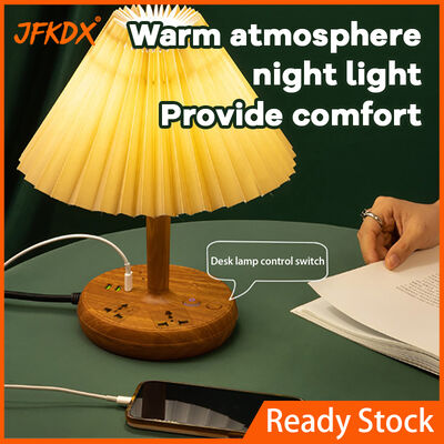 ระดับความสว่างหลายระดับ แสงโต๊ะที่มีพอร์ตชาร์จ Usb