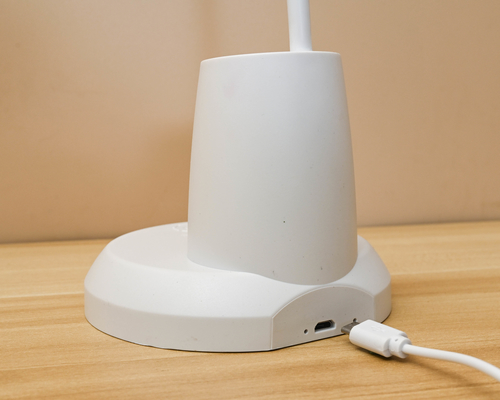 โคมไฟโต๊ะ USB ที่สามารถปรับแขนได้ พร้อมสวิทช์การควบคุมด้วยการสัมผัส