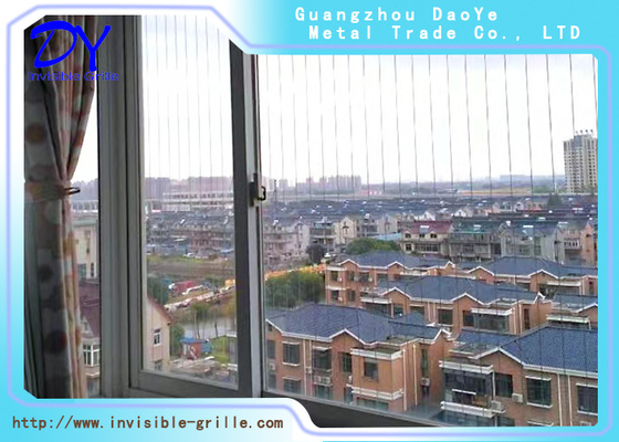 ความปลอดภัยของระเบียงที่นวัตกรรม 316 สายไฟฟ้า Grilles ไม่เห็น 100kg ความจุภาระ