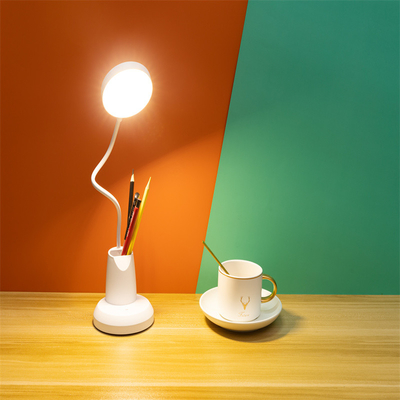 ปรับความสว่างสามระดับ โคมไฟ LED ที่พับได้ในรูปเหมือนสี
