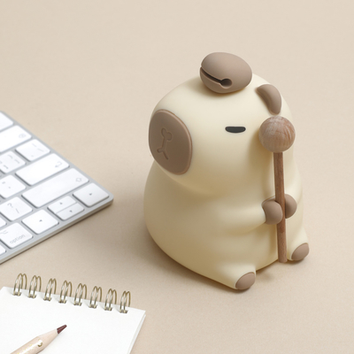 การ์ตูนที่ตลก Capybara ไฟกลางคืน ติดควบคุม 1200mAh สามารถชาร์จได้ ไฟกลางคืนนอน 7 สีเปลี่ยนได้