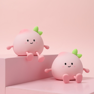 Latest Cute Peach Silicone Night Light ป้องกันตาแบบชาร์จใหม่ แสงข้างเตียง สําหรับห้องนอนเด็ก สีสัน Peach Night Lighting