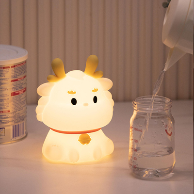 LED USB ชาร์จใหม่ Dimming มังกรสัมผัส การ์ตูน น่ารัก ห้องนอนตกแต่ง ซิลิโคนเด็ก Loong โต๊ะโคมไฟ กลางคืน