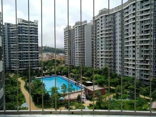 316 สแตนเลส กริลล์ที่มองไม่เห็นด้วยช่องห่างสาย 5 ซม. เพื่อหลบหนีไฟได้ง่าย