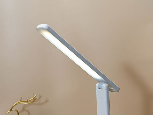โคมไฟตั้งโต๊ะ 3500-6500K 2W-10W LED ปรับความสว่างได้ โซลูชันไฟส่องสว่างสำหรับสำนักงาน การศึกษา และการทำงานบนโต๊ะ