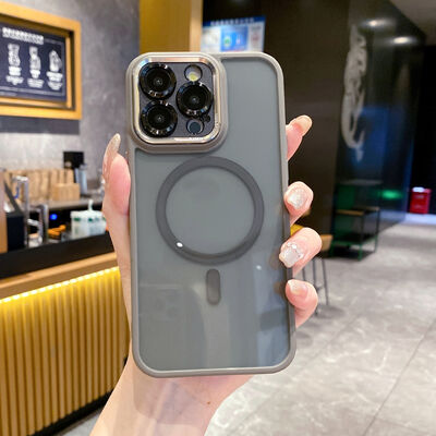 เคสโทรศัพท์แม่เหล็กกึ่งโปร่งใสกันกระแทกสำหรับ iPhone 17