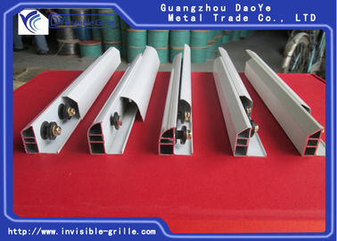 รางรถไฟอลูมิเนียมสีขาวเทาสำหรับวัสดุที่มองไม่เห็น
