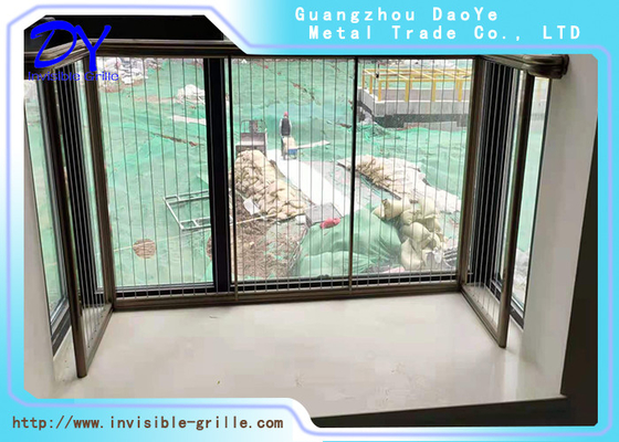 ตะแกรงหน้าต่างสแตนเลสรักษาความปลอดภัยที่แข็งแกร่งสำหรับระเบียงบ้าน